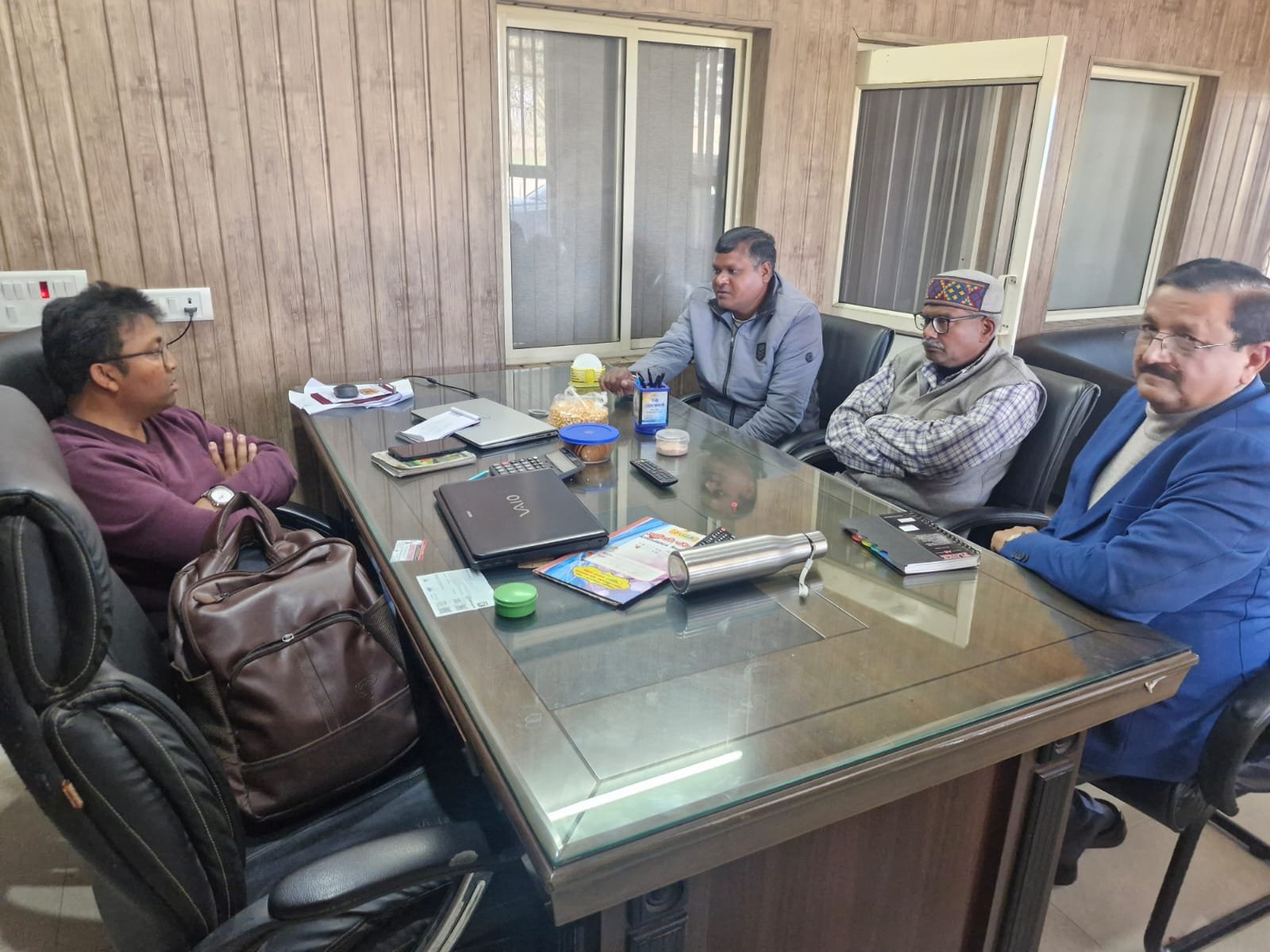 ग्रीष्मकालीन धान को प्रतिबंधित करने वाद धान के स्थान पर मक्का फसल उत्पादन पर चर्चा