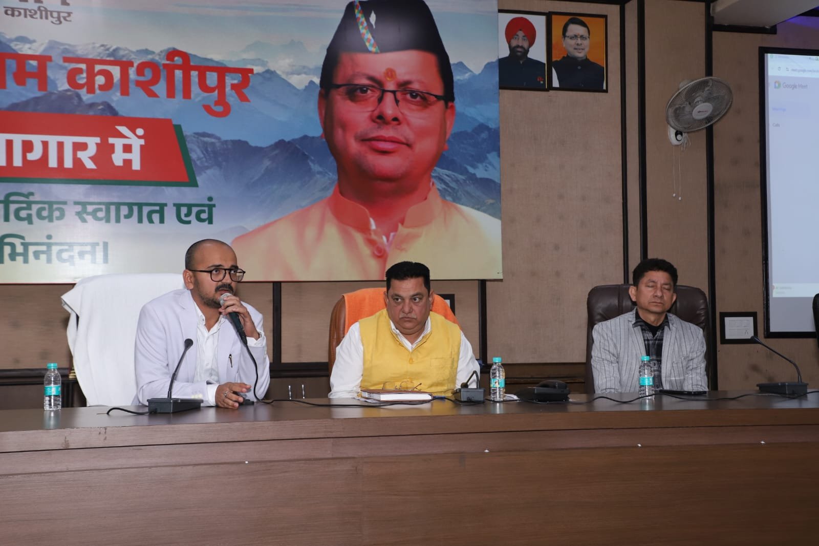 अगले माह से चौराहों के सौंदर्य करण का काम भी शुरू होगा