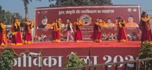 समस्त प्रतिभागी छात्र छात्राओं को प्रतिभागिता प्रमाण पत्र वितरित किये