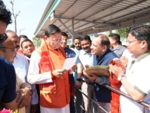 मुख्यमंत्री ने कहा कि गैस के लिए पैनिक होने की जरूरत नहीं