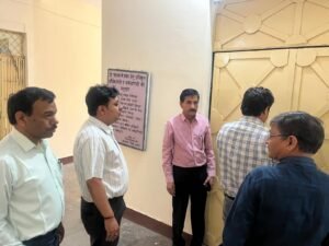 जिलाधिकारी नितिन सिंह भदौरिया ने कोषागार का वार्षिक निरीक्षण किया