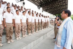 सीएम धामी ने आज पुलिस लाइन देहरादून में प्रशिक्षण ले रहे पुलिस कांस्टेबल को संबोधित किया