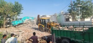 उधम सिंह नगर में एक साथ कई अवैध धार्मिक संरचनाएं ध्वस्त