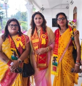 मंदिरों में सादगीपूर्ण विवाह :संस्कारों की ओर लौटती नई सोच