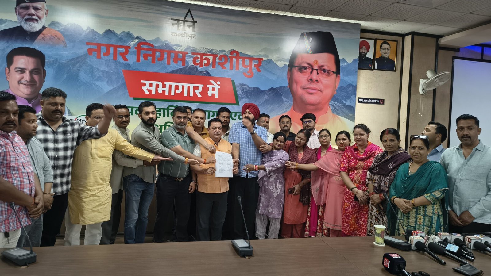 नारी शक्ति वंदन अधिनियम” के समर्थन में निंदा प्रस्ताव पारित