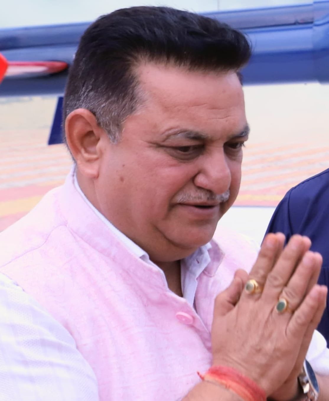 खंडूरी के निधन पर महापौर दीपक बाली ने गहरा शोक व्यक्त किया है और दिवंगत आत्मा की शांति की प्रार्थना की