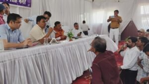 डीएम की अध्यक्षता में नगर पालिका परिषद सभागार में तहसील दिवस आयोजित