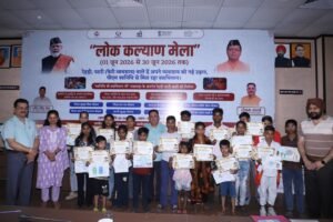 स्वच्छता प्रतियोगिता में शामिल बच्चों और स्वच्छता योद्धाओं को महापौर ने किया सम्मानित 