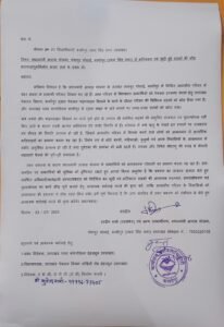 प्रधानमंत्री आवास योजना के आवासीय परिसर की क्षतिग्रस्त सड़कों की शीघ्र मरम्मत की मांग