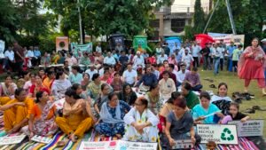 नए स्वच्छता गीत का हुआ शुभारंभ : महापौर बोले जागरूक नागरिकों को हाउस टैक्स में मिलेगी छूट