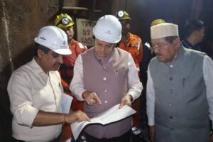 सीएम ने पीपलकोटी, चमोली में आपदा प्रभावित टनल क्षेत्र में चल रहे राहत एवं बचाव कार्यों का स्थलीय निरीक्षण किया