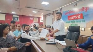 पीएम आवासीय के लाभार्थियों ने एसडीएम के माध्यम से प्रधानमंत्री और मुख्यमंत्री को ज्ञापन भेजा, अब भ्रष्टाचार का खुलासा होगा