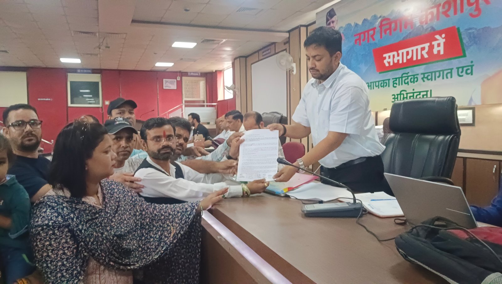 पीएम आवासीय के लाभार्थियों ने एसडीएम के माध्यम से प्रधानमंत्री और मुख्यमंत्री को ज्ञापन भेजा पीएम आवासीय के लाभार्थियों ने एसडीएम के माध्यम से प्रधानमंत्री और मुख्यमंत्री को ज्ञापन भेजा
